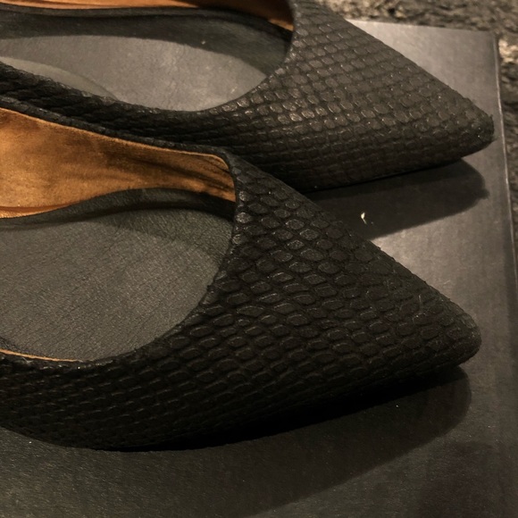 Seychelles pointy flats with python print detail - Picture 3 of 7